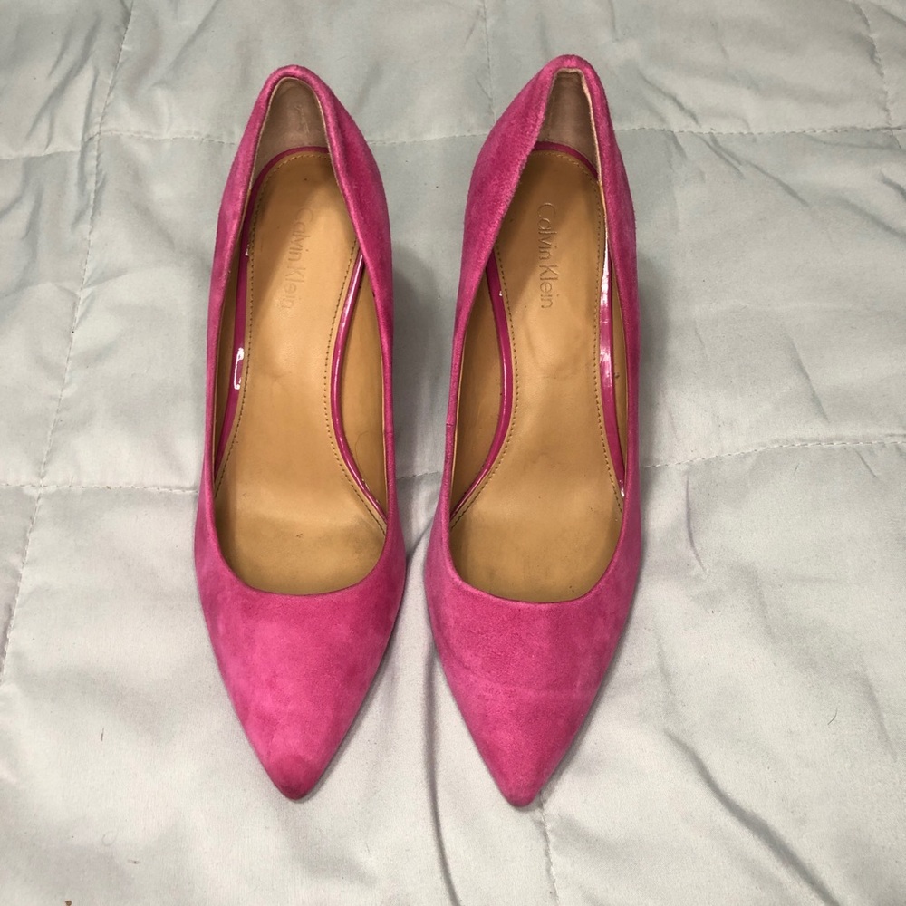 Calvin Klein | Fuchsia 3 inch Pointed Toe Pumps